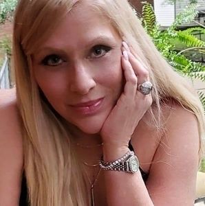 Meet your Posher, Marie